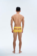 UPRO Boxer de bain homme square cut American Stripe – porté en studio, photo 3 sur 3
